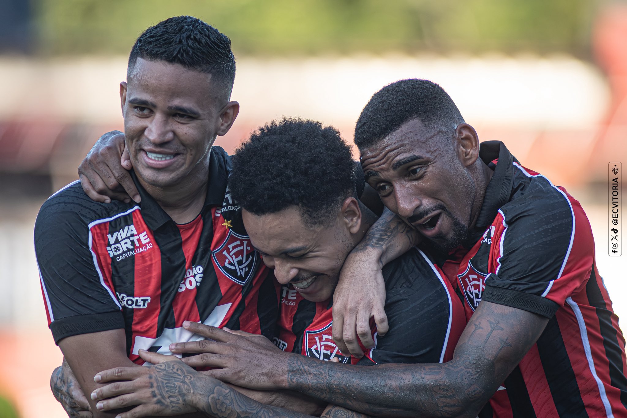 Vitória vence dentro de casa para garantir mando na  Semifinal do Baiano