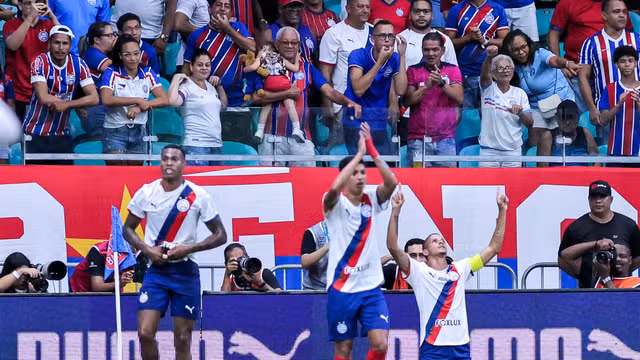 BAHIA VENCE E SE COLOCA NA BRIGA PELO TÍTULO